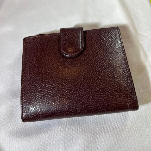 CHANEL 100% Leather Caviar Skin Large CC Logo Wallet - Picture 7 of 13